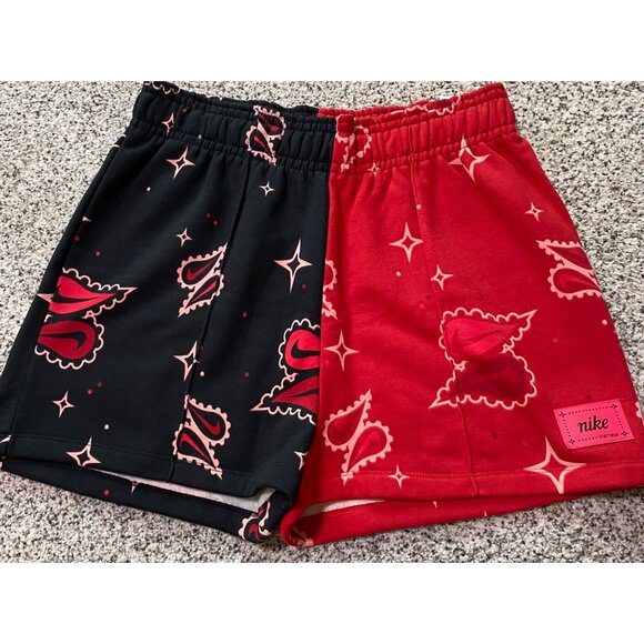 Nike Pants - NEW Nike Sportswear Fleece Trend Bold Red Bandana Shorts DV9651-010 Size XL